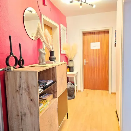 Privatunterkunft Doppelzimmer 1 I Geteiltes Bad & Kueche I Mit Dem Nur 4 Min Bis Zum Hauptbahnhof